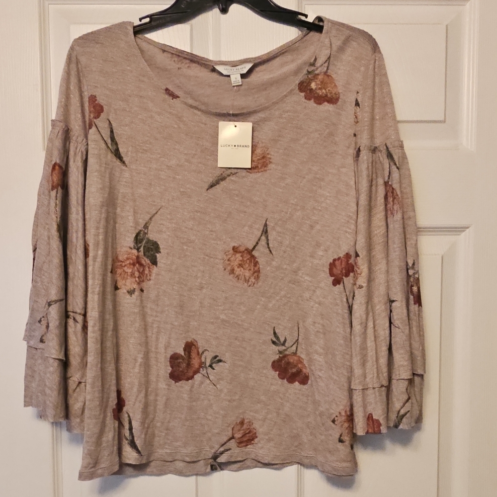Lucky BransTan Floral Ruffle Sleeve Top